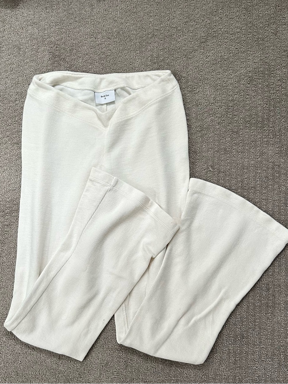 Cream Bo&Tee Flare Leggings